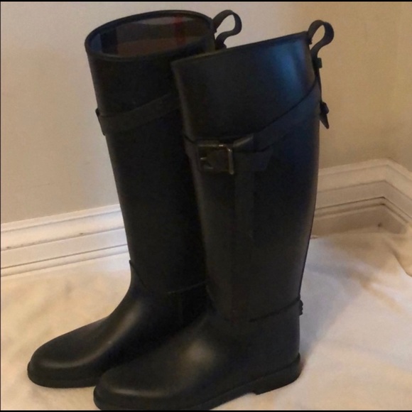 Burberry riding boots waterproof - Picture 1 of 4
